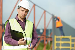 head contractor overseeing job site