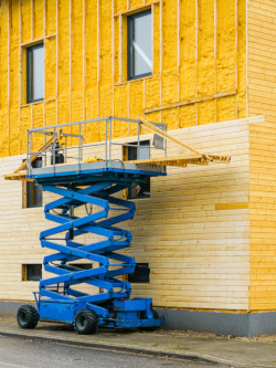 mobile articulating boom platform