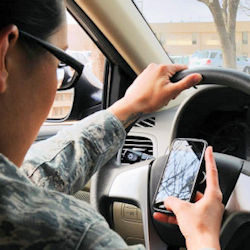 driver using cell phone