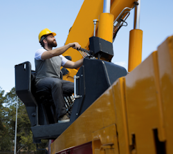 crane employee focused on responsibilities
