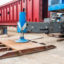 Outrigger stablizer on a pad