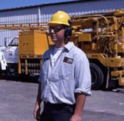 Image of a worker wearing hearing protectionn